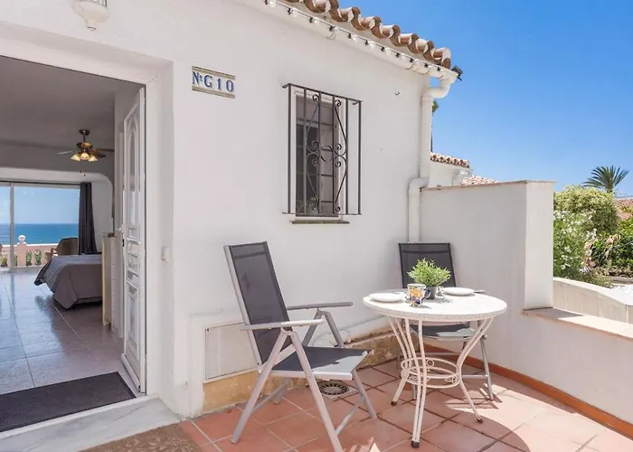 Pool & Views Lägenhet