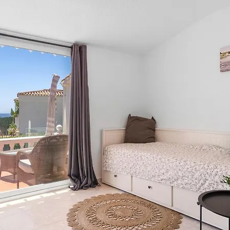Apartman Pool & Views